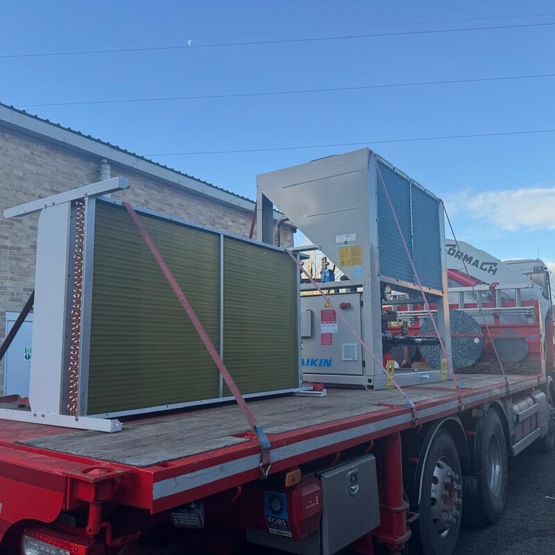 Next phase of the plant replacement program for a very valued client in Oxford. This phase is a baby Daikin 120kw and the external unit for the close control unit from Airedale. Weather considerably better than back in September, just before storm Bert hit on Saturday. Another great effort from everyone to get these in. appreciated. #Daikin #Airedale #plantreplacement #MYmechanical #morrisandyoungmechanical #forrestindustrial #bronzeshield #roofrunner #oxford
